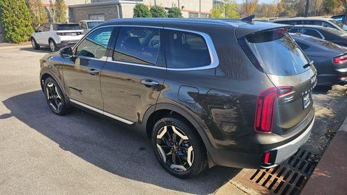 2023 Kia Telluride S