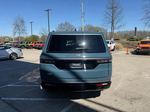 2026 Jeep Grand Wagoneer Base