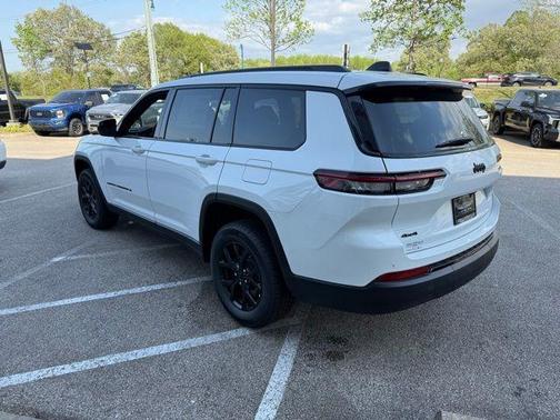 2025 Jeep Grand Cherokee L Laredo