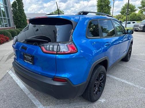 2023 Jeep Cherokee Altitude Lux