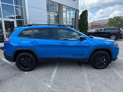 2023 Jeep Cherokee Altitude Lux