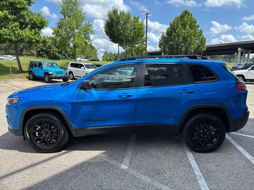 2023 Jeep Cherokee Altitude Lux