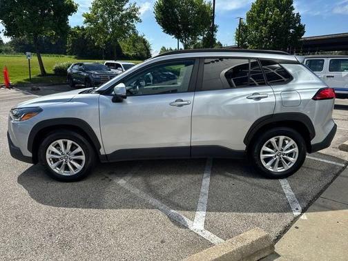 2022 Toyota Corolla Cross LE
