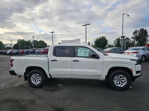 2025 Nissan Frontier S