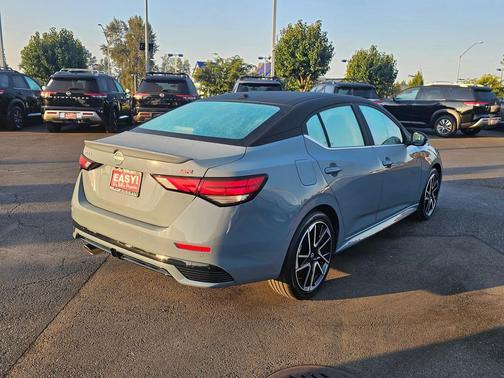 2025 Nissan Sentra SR