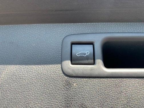 2020 Toyota Highlander LE