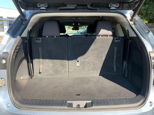 2020 Toyota Highlander LE