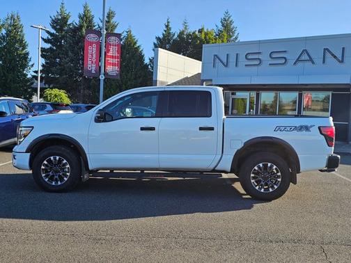 2024 Nissan Titan PRO-4X