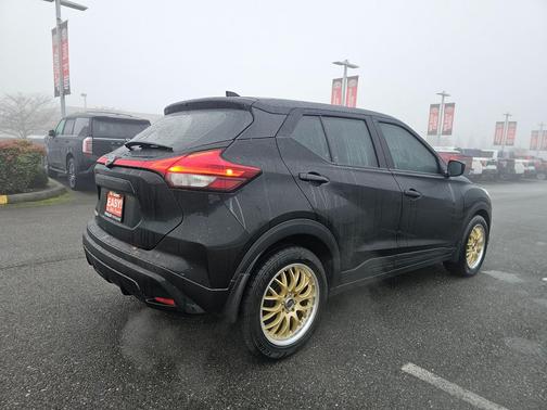 2024 Nissan Kicks S