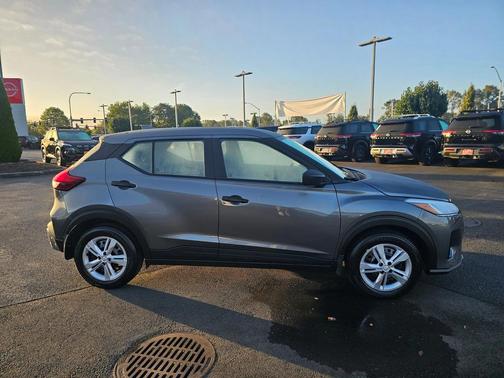 2025 Nissan Kicks S
