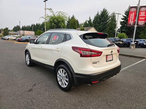 2022 Nissan Rogue Sport SV