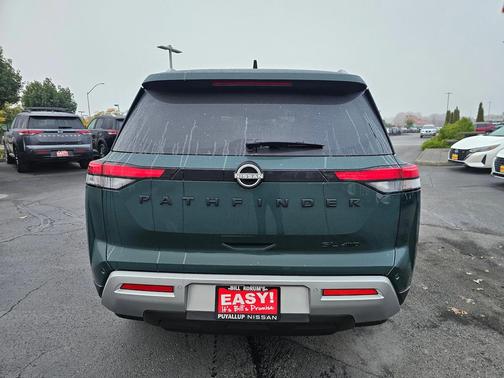 2025 Nissan Pathfinder SL 4WD