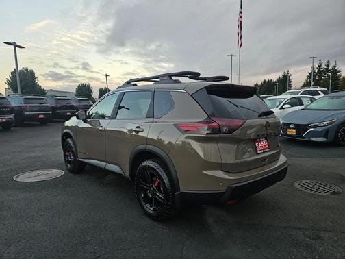 2026 Nissan Rogue Rock Creek