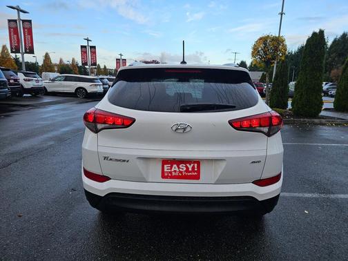 2016 Hyundai TUCSON SE