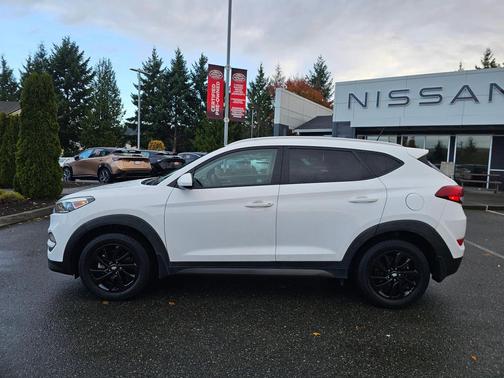 2016 Hyundai TUCSON SE