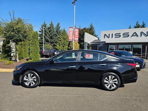 2022 Nissan Altima S FWD