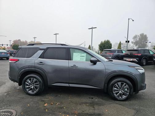 2025 Nissan Pathfinder SV 4WD