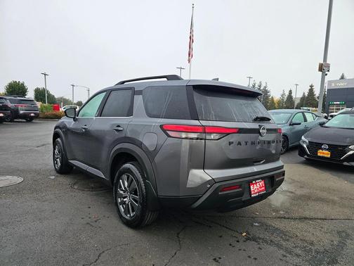 2025 Nissan Pathfinder SV 4WD