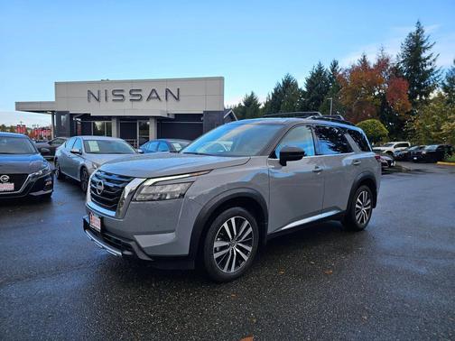 2025 Nissan Pathfinder Platinum