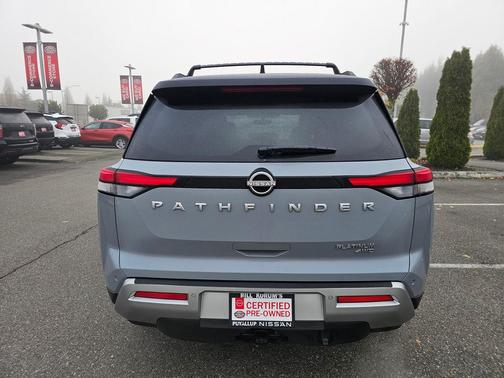 2025 Nissan Pathfinder Platinum 4WD