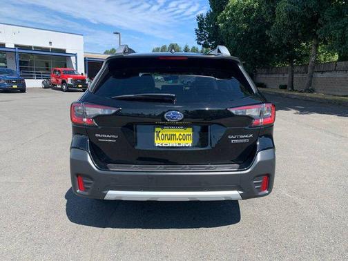 2022 Subaru Outback Touring