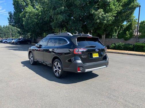 2022 Subaru Outback Touring