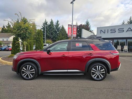 2023 Nissan Pathfinder Platinum 4WD