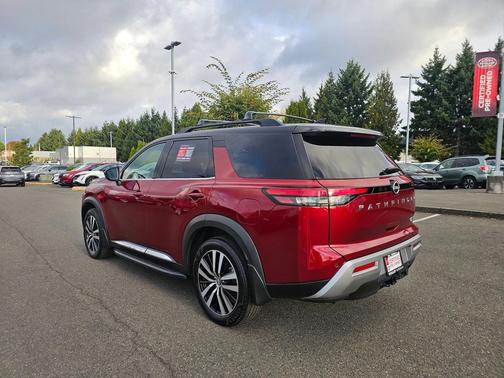 2023 Nissan Pathfinder Platinum 4WD