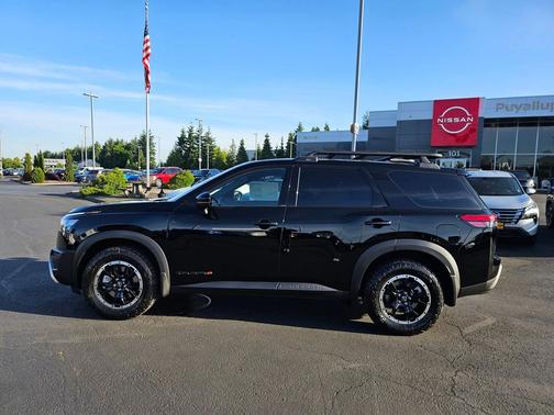 2025 Nissan Pathfinder Rock Creek 4WD