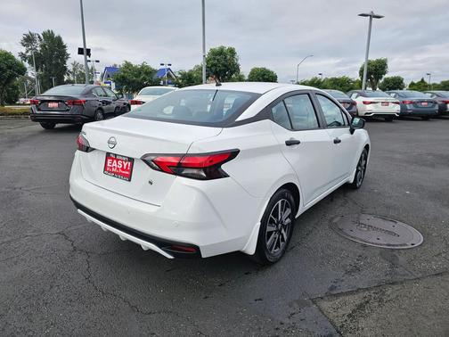 2025 Nissan Versa 1.6 S