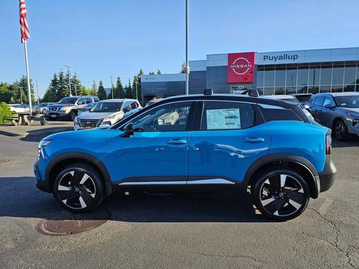 2025 Nissan Kicks SR