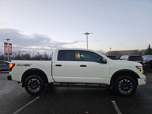 2024 Nissan Titan PRO-4X