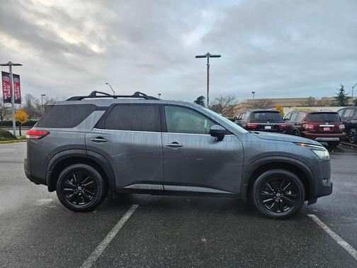 2022 Nissan Pathfinder SV 4WD