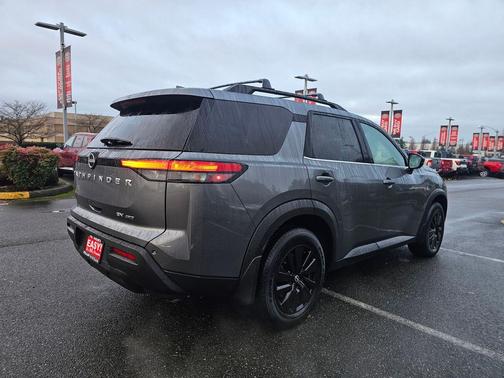 2022 Nissan Pathfinder SV 4WD