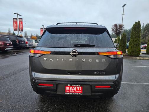 2022 Nissan Pathfinder SV 4WD