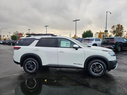 2025 Nissan Pathfinder Rock Creek 4WD