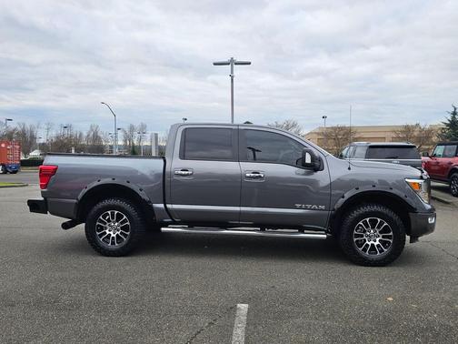 2021 Nissan Titan SV