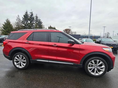 2022 Ford Explorer Platinum