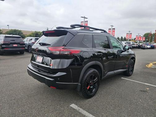2025 Nissan Rogue Rock Creek
