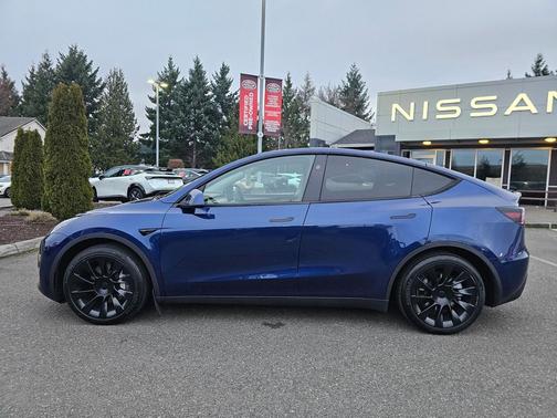 2023 Tesla Model Y Long Range Dual Motor All-Wheel Drive