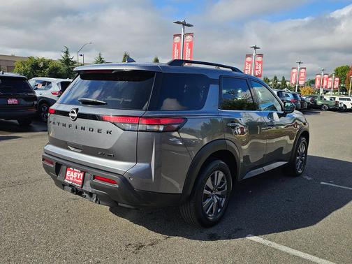 2022 Nissan Pathfinder SV 4WD