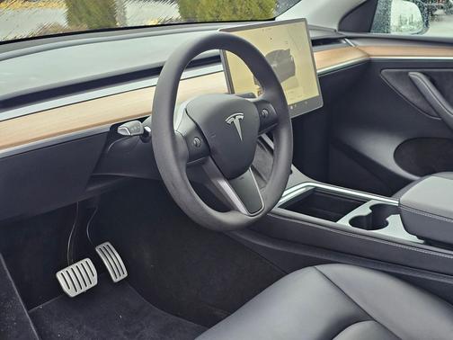 2024 Tesla Model Y Performance Dual Motor All-Wheel Drive