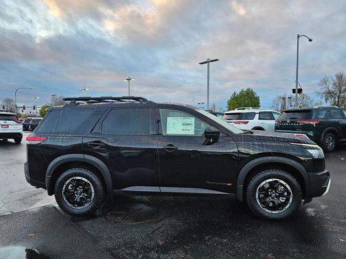 2025 Nissan Pathfinder Rock Creek 4WD