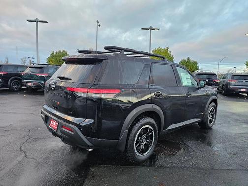 2025 Nissan Pathfinder Rock Creek 4WD