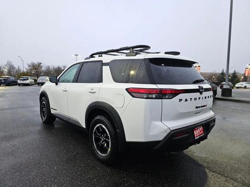 2025 Nissan Pathfinder Rock Creek 4WD