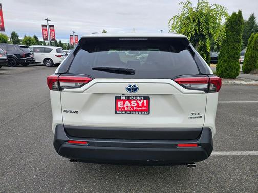 2022 Toyota RAV4 Hybrid XLE Premium