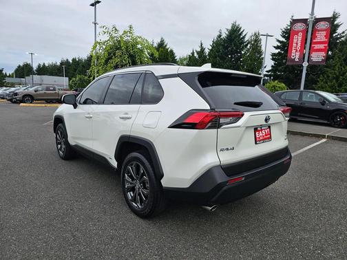 2022 Toyota RAV4 Hybrid XLE Premium