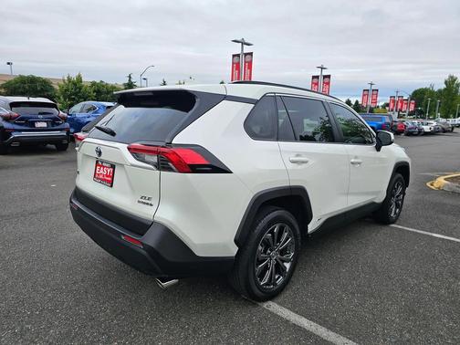 2022 Toyota RAV4 Hybrid XLE Premium