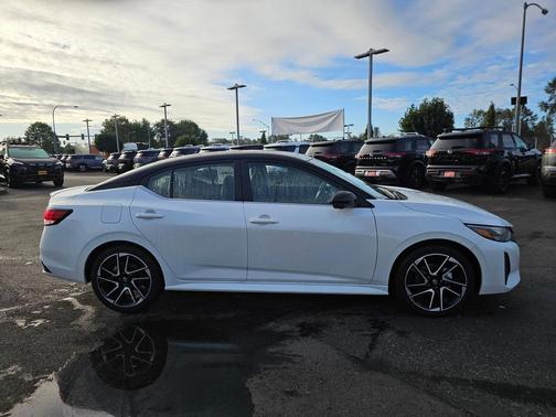 2025 Nissan Sentra SR