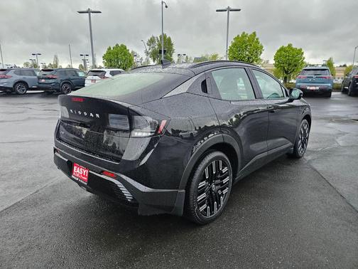 Black Diamond Pearl 2026 Nissan Leaf PLATINUM+